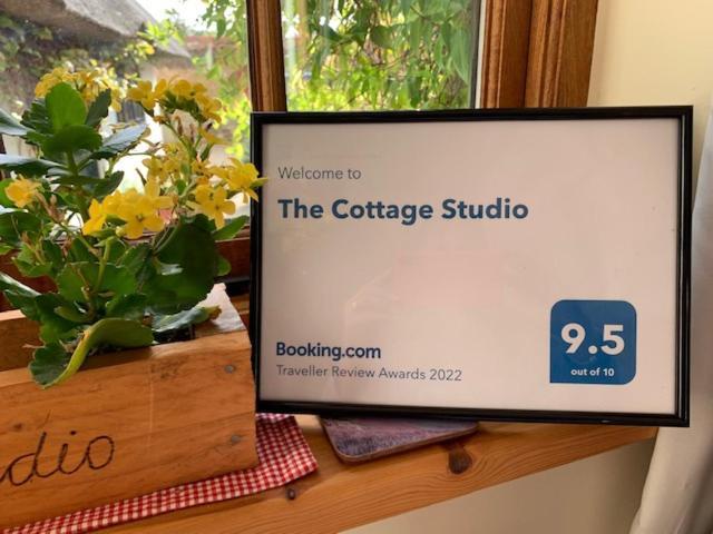 The Cottage Studio Wool Exteriör bild