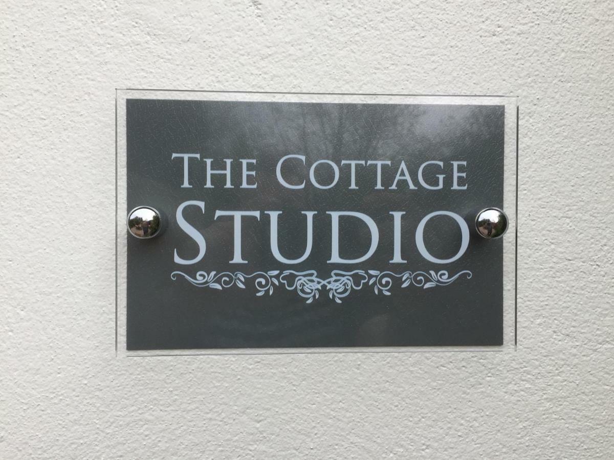 The Cottage Studio Wool Exteriör bild